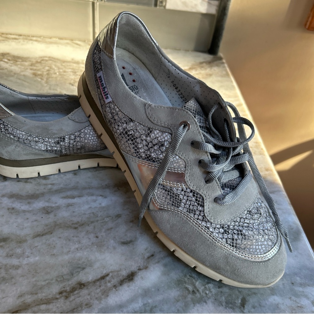 Silver/ white Mobils by Mephisto ergonomic sneakers Leather Fashion Shoes 9.5